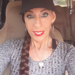 Meet your Posher, Pamela